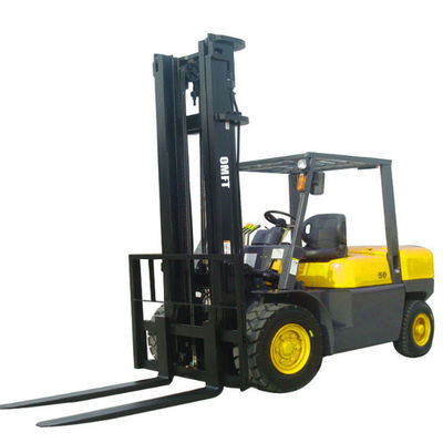 Steel Rubber Materials 5ton Diesel Forklift Truck for Stacking and 5m Lifting Height