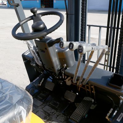 3 Ton 3ton Diesel Forklift with Triplex Container Mast and Three Stage Mast