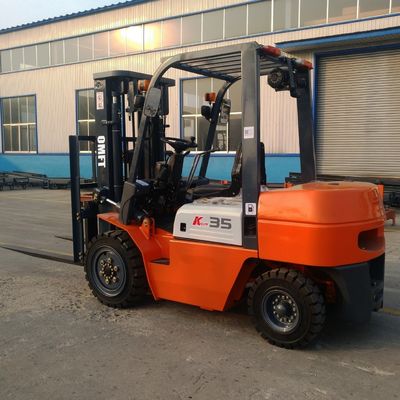 Material Handling Equipment 3.5 T 4-Wheel Diesel Forklift Truck with 1070mm Fork