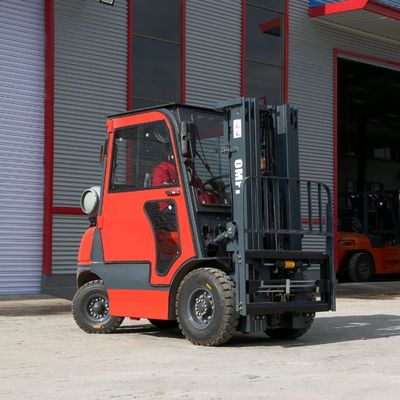 Pneumatic or Solid Tyre Gasoline Lp Gas LPG Forklifts with Lift Height 3000-7000mm