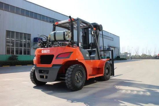 4.5m Lifting Height 6ton LPG Forklift with Three Stage Mast and Pneumatic or Solid Tires