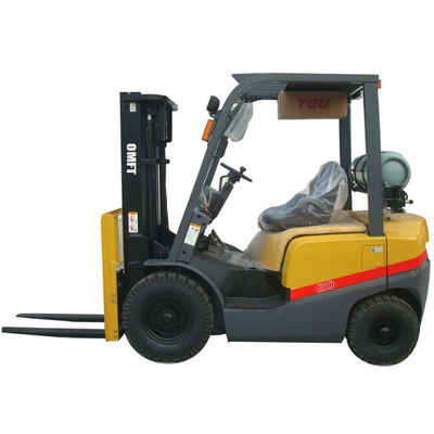 920mm Fork 2t Gasoline Tcm LPG Forklift with Nissan K21 K25 Clamps Hydraulic Transmission