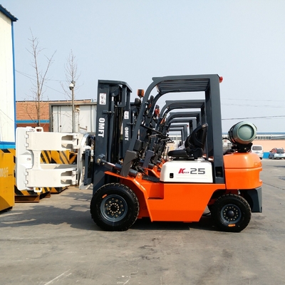 2.5t Gasoline K LPG Forklift with Nissan K21 K25 Clamps Hydraulic Transmission and Choice