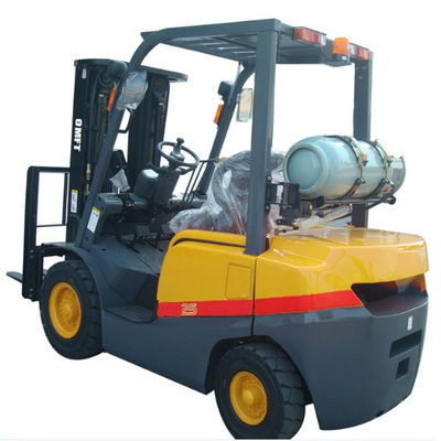 Tcm 4wheels LPG Gasoline Petrol Forklift at 2.5t/2t/3t/3.5t with Cabin and Ce Certificate