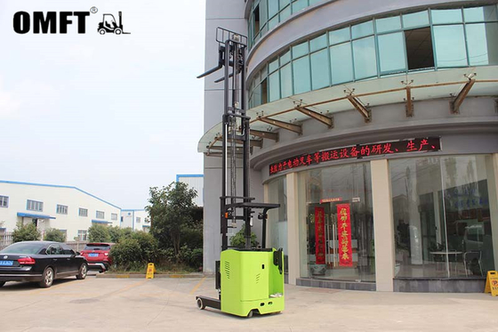 Battery Charger Free Electric Reach Truck with Japanese Engine and Automatic Boom Lift