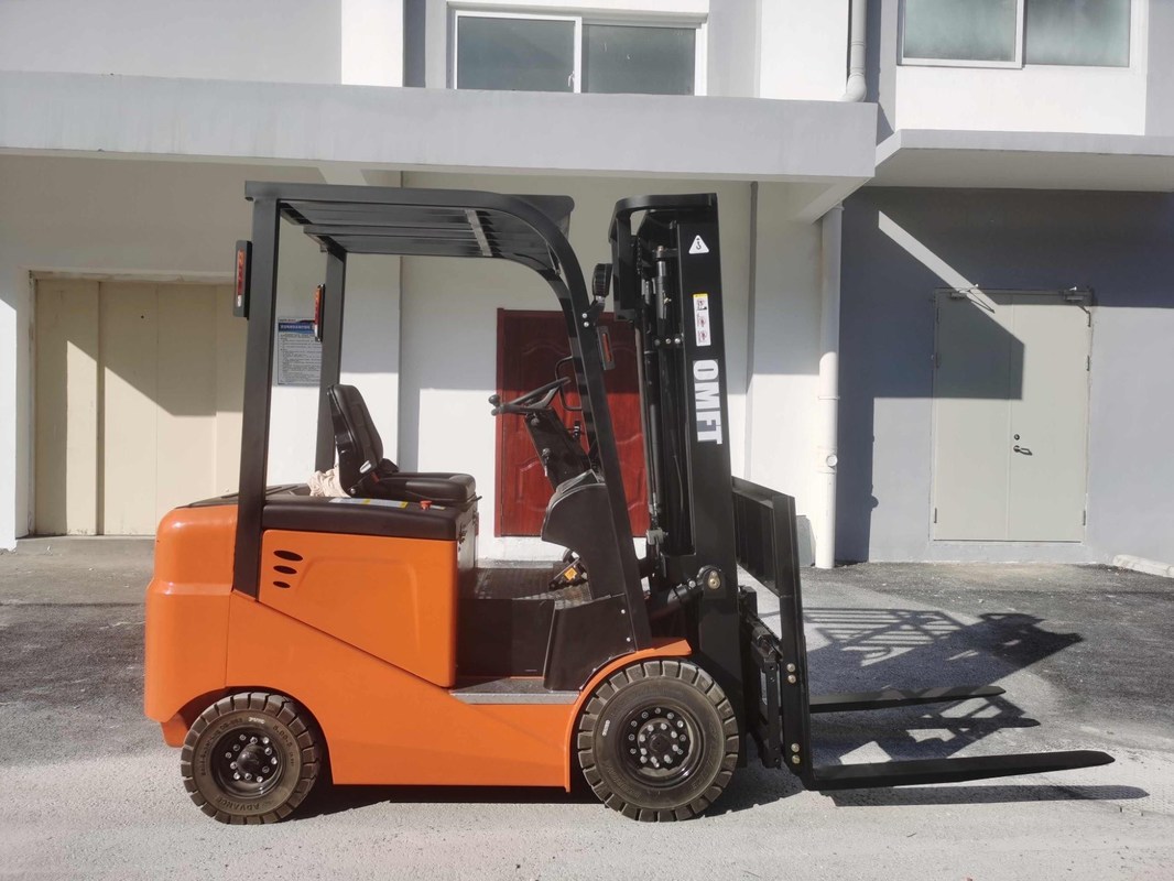 Fuel Electric 2ton 2000kgs 1.5ton 1500kgs 4wheels Battery Forklift 3m-7m Fork Lift Tcm/Linde/Yale/Toyota/Crown/Hyster/Heli CPD20