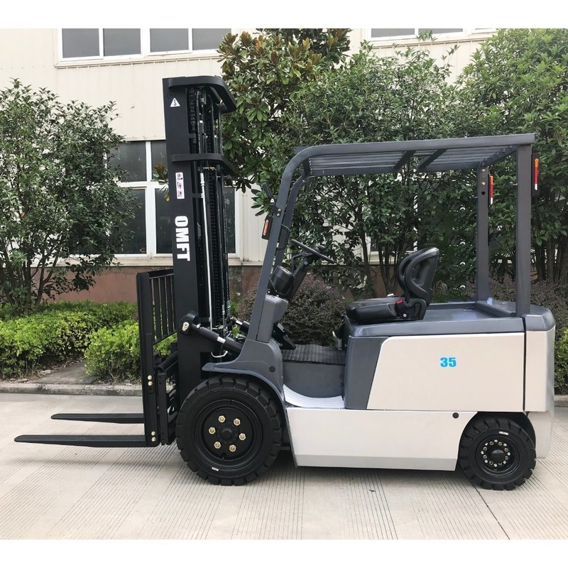 Min. Width of Right Angle Stacking of 4255mm 3.5 T Four Wheel Electric Warehouse Forklift